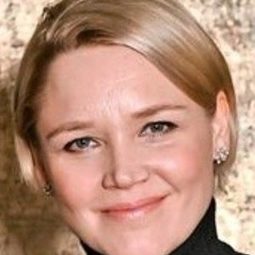 Anna-Maija Tuokko 飾演 Nelli