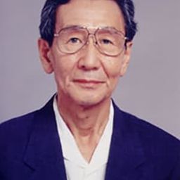 飯沼慧 飾演 Iwasa