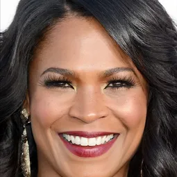 妮雅朗 - 愛瓊斯演員 飾演Nina Mosley