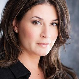 妮可·奧利佛 飾演 Shellie / Delphine (voice)