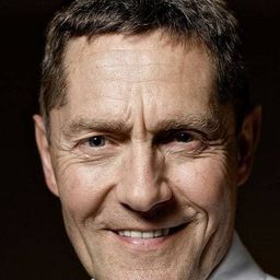 Udo Schenk 飾演 Vater