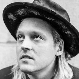 Win Butler 飾演 Self