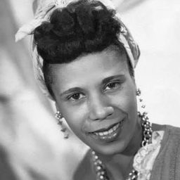 Jenny Alpha 飾演 Fidélia