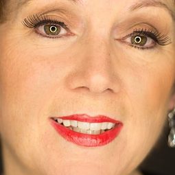 Libby Whittemore - 愛情魔力演員 飾演Nadine