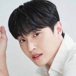 吳振碩 飾演 Yo-sep