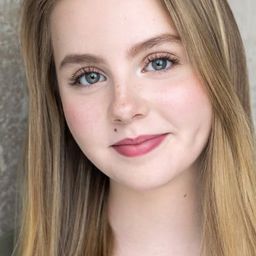 Callie McClincy 飾演 Cat