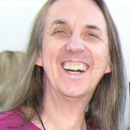 Chris Stainton 飾演 Himself - Keyboards