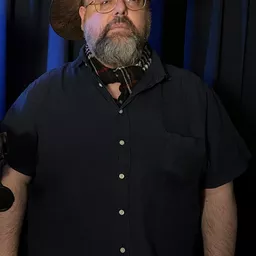 Arturo De Bobadilla 飾演 Self