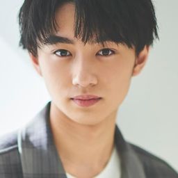 大西利空 飾演 Senichi Akita