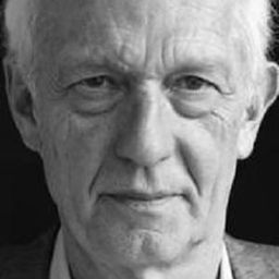 William Hoyland - Dead Gorgeous演員 飾演Senior Civil Servant