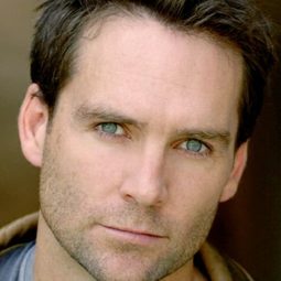 David Rees Snell 飾演 Danny Gunn