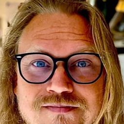 Morten Buus - 荒蕪之地．應許之心演員 飾演Colonist