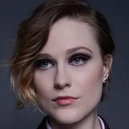 伊雲·麗素·活 飾演 Narrator (voice)