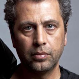 Khalifa Natour 飾演 Majd