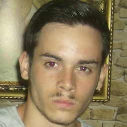 Salvatore Abruzzese 飾演 Toto