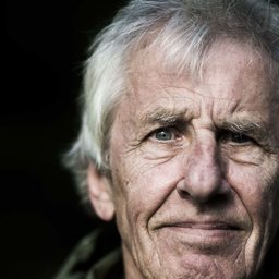 Brian Patterson 飾演 