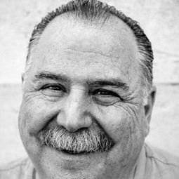 Lou Hirsch 飾演 Adult Baby Herman  (voice) (archive footage)