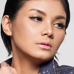 Intan RJ 飾演 Rani (Zora's Grandmother)