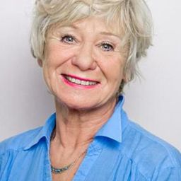 Penny Ryder - 維多利亞女王：日不落奇緣演員 飾演Grand Duchess Sophie