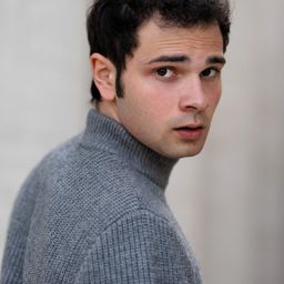 加布里埃萊·菲歐雷 飾演 Antonio