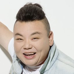 劉剛 飾演 Xiao Tian