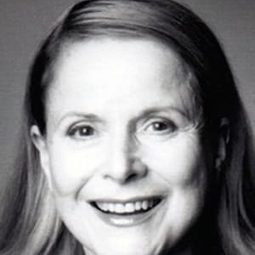 Maria Machado - 殺人的夏天演員 飾演Paula Wieck Devigne, aka 'Eva Braun', Eliane's mother