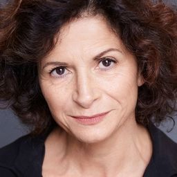 Brigitte Guedj - 我與牛牛遊法國演員 飾演Brigitte