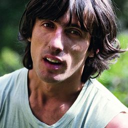 Patrick Berhault 飾演 Doublure séquence montagne