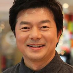 Lee Young-beom 飾演 Manager Park Nam-jeong