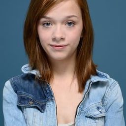 Kimke Desart 飾演 Nadia