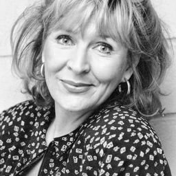 Kim Anderzon - 一週單身漢演員 飾演Hypnotised woman