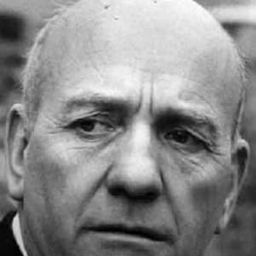 André Chanu 飾演 Robert