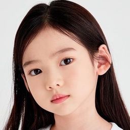 Choi So-yul 飾演 Yoo Ri-won