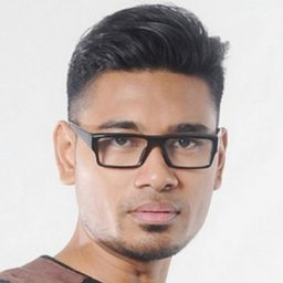 Fikhree Bakar 飾演 