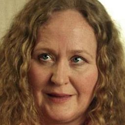 Torunn Lødemel Stokkeland - Forgotten Christmas演員 飾演Fru Gundersen