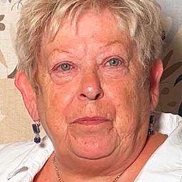 Danielle Renault 飾演 Jeanne