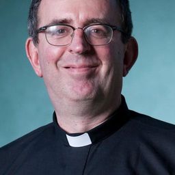 Richard Coles - Queer as Art演員 飾演Self
