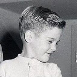 Tommy Luske 飾演 Michael Darling (voice)