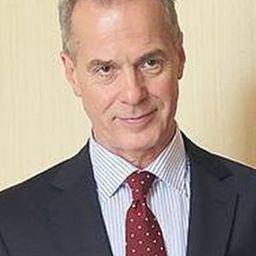 István Hirtling 飾演 Férj