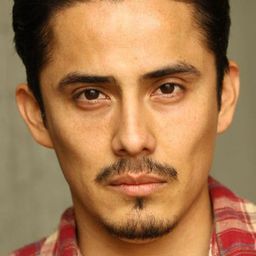 Paul Alayo - 贖罪之路演員 飾演Sergeant. Perez