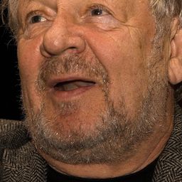 Börje Ahlstedt 飾演 Capt. Efraim Longstocking (voice)