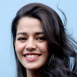 蘇珊·薩米 - 99 Nama Cinta演員 飾演Candra