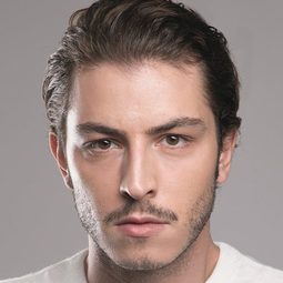 博蘭·庫祖姆 - 隔離過除夕演員 飾演Togay