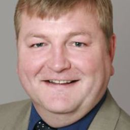 Ian Ralph 飾演 Clifford