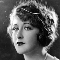 Ruth Clifford - 歌場魅影演員 飾演Ballerina (uncredited)