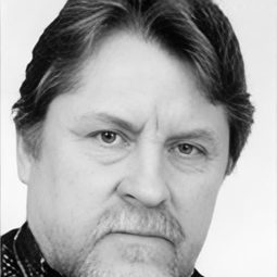 Nikolay Ryabkov 飾演 викинг