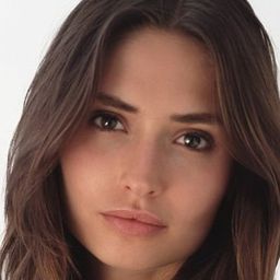 Karolina Wydra 飾演 Dr. Katya Petrovna