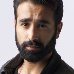 Al Mukaddam 飾演 Rick Watchorn