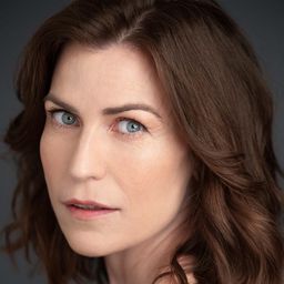 Salomé Jiménez 飾演 Carmen