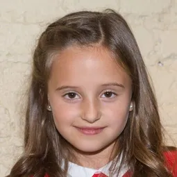 Charlotte St-Martin 飾演 Alma-Rose Chapdelaine